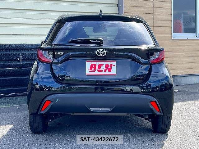 Toyota YARIS 2025-03 8872483-4