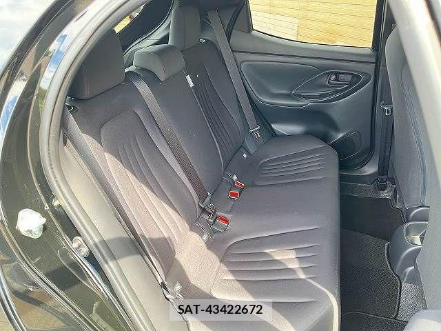 Toyota YARIS 2025-03 8872483-7