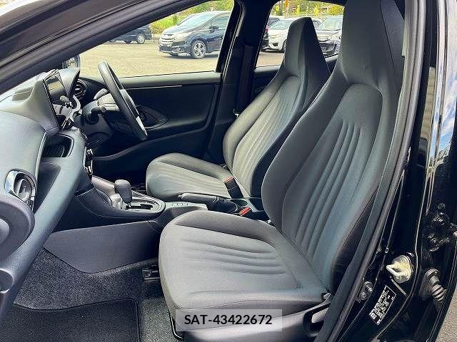 Toyota YARIS 2025-03 8872483-8