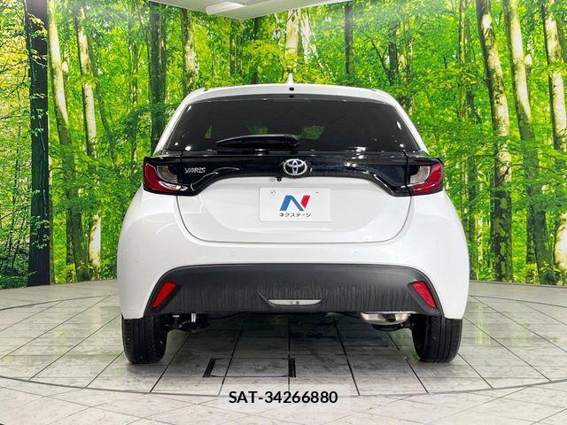 Toyota YARIS 2024-07 8883136-14