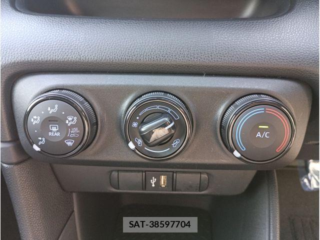 Toyota YARIS 2023-10 8883147-12