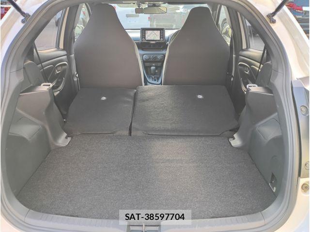 Toyota YARIS 2023-10 8883147-16