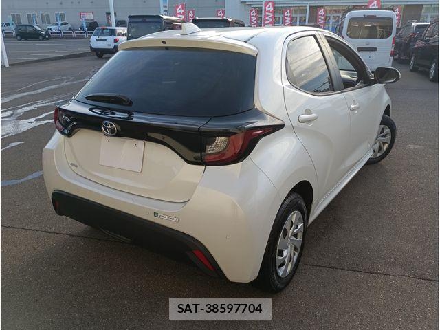 Toyota YARIS 2023-10 8883147-1