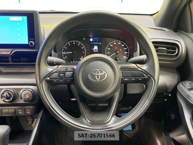Toyota YARIS 2024-07 8883142-10