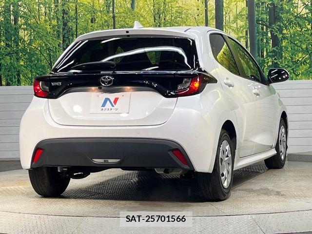 Toyota YARIS 2024-07 8883142-16