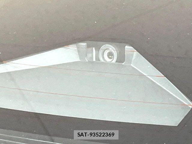 Toyota YARIS 2025-01 8883145-2