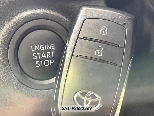 Toyota YARIS 2025-01 8883145-6