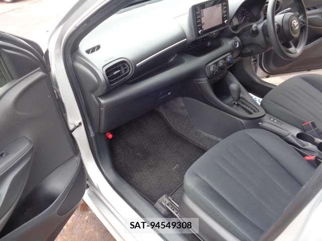 Toyota YARIS 2021-03 8883150-9