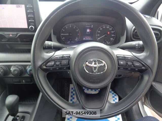 Toyota YARIS 2021-03 8883150-12