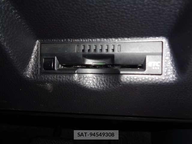 Toyota YARIS 2021-03 8883150-16