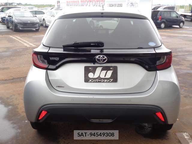 Toyota YARIS 2021-03 8883150-2