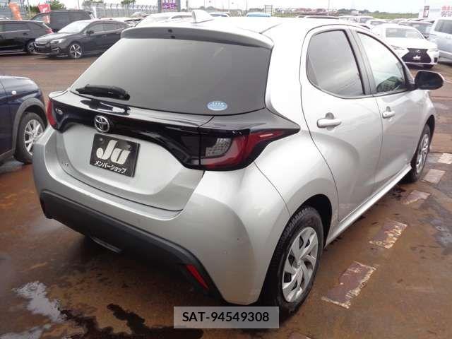 Toyota YARIS 2021-03 8883150-3