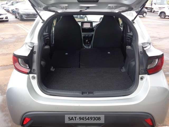 Toyota YARIS 2021-03 8883150-5