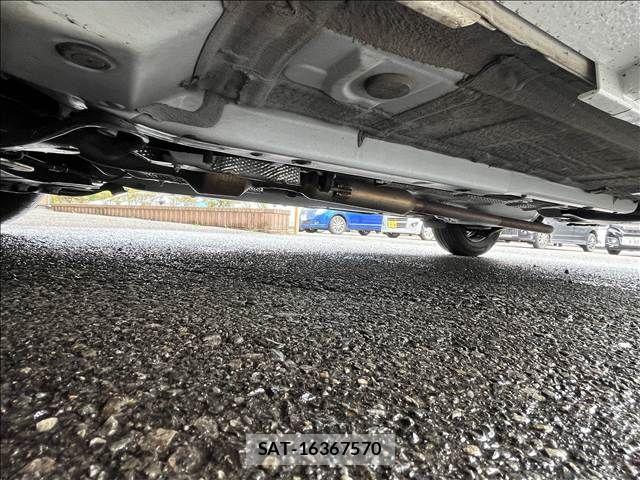 Toyota YARIS 2025-03 8883138-10