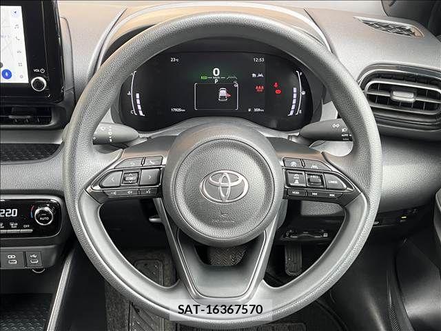 Toyota YARIS 2025-03 8883138-17