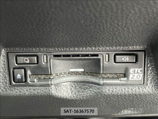 Toyota YARIS 2025-03 8883138-28