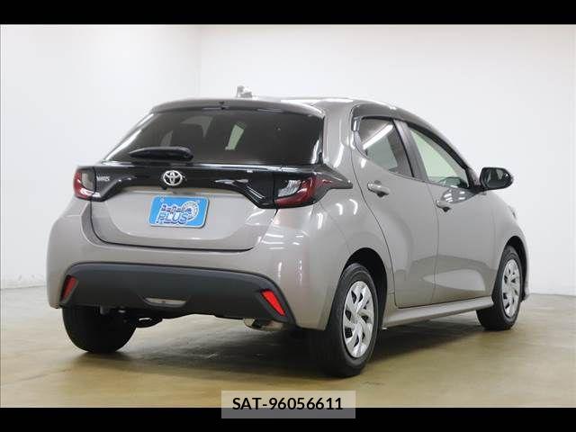 Toyota YARIS 2022-06 8883144-18