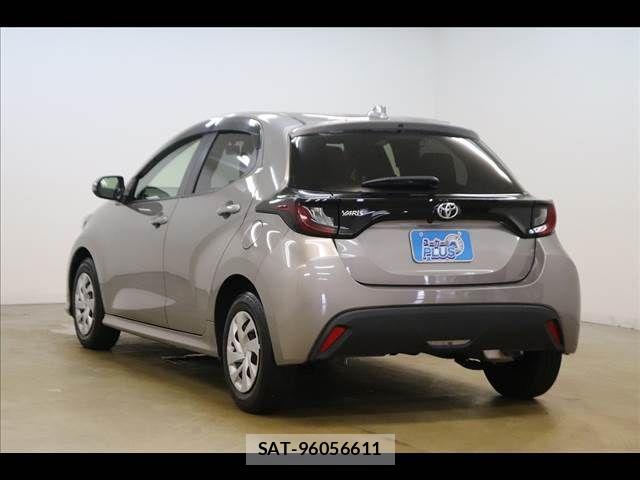 Toyota YARIS 2022-06 8883144-19