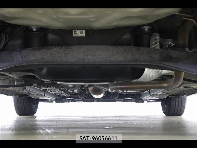 Toyota YARIS 2022-06 8883144-25