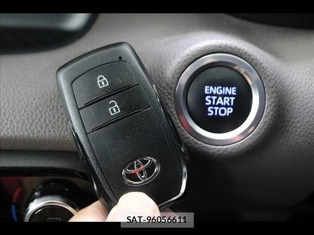 Toyota YARIS 2022-06 8883144-6