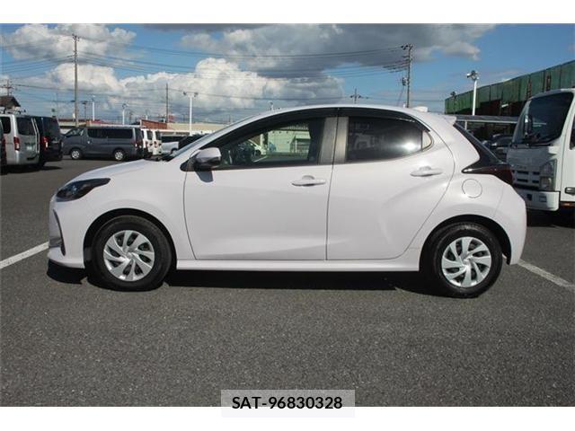 Toyota YARIS 2021-05 8884679-12