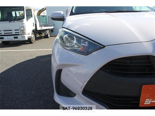 Toyota YARIS 2021-05 8884679-23