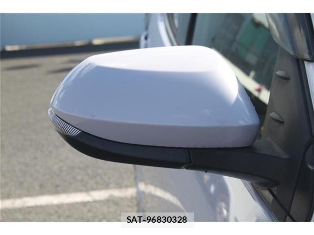 Toyota YARIS 2021-05 8884679-29