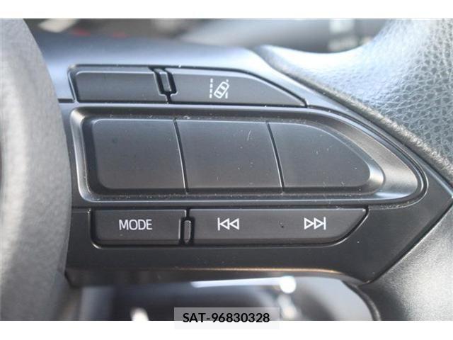 Toyota YARIS 2021-05 8884679-7