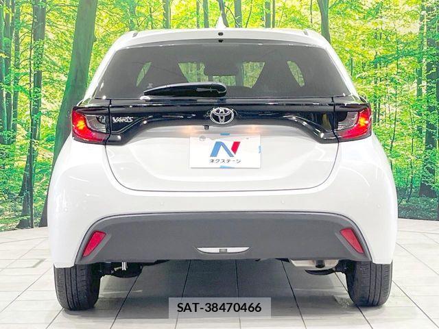 Toyota YARIS 2024-07 8884677-14