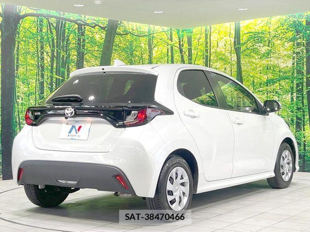 Toyota YARIS 2024-07 8884677-16