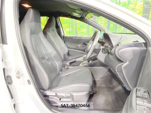 Toyota YARIS 2024-07 8884677-7