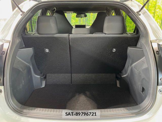 Toyota YARIS 2024-09 8884671-10