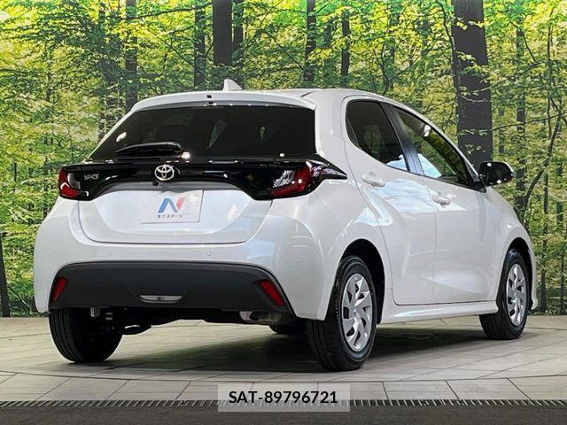 Toyota YARIS 2024-09 8884671-17
