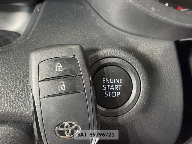Toyota YARIS 2024-09 8884671-7