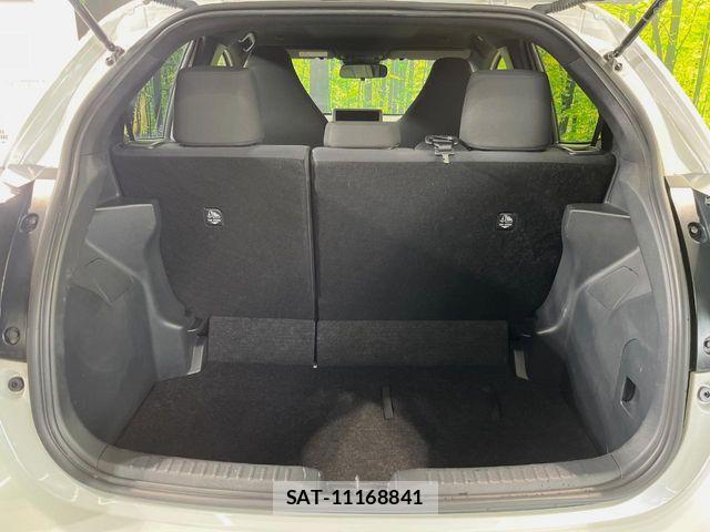 Toyota YARIS 2024-07 8884675-9