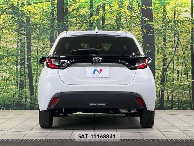 Toyota YARIS 2024-07 8884675-14