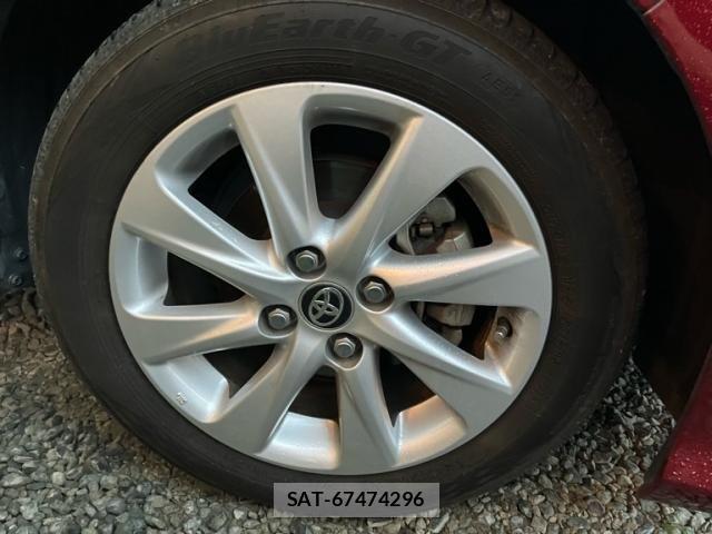 Toyota YARIS 2021-06 8884680-15
