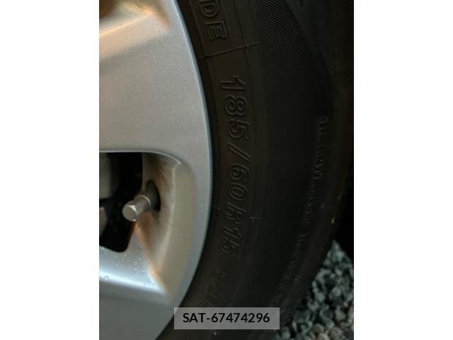 Toyota YARIS 2021-06 8884680-16