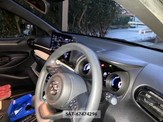 Toyota YARIS 2021-06 8884680-8