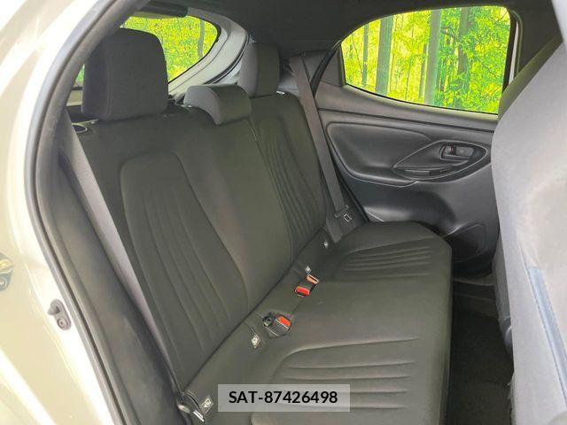 Toyota YARIS 2024-07 8884667-9