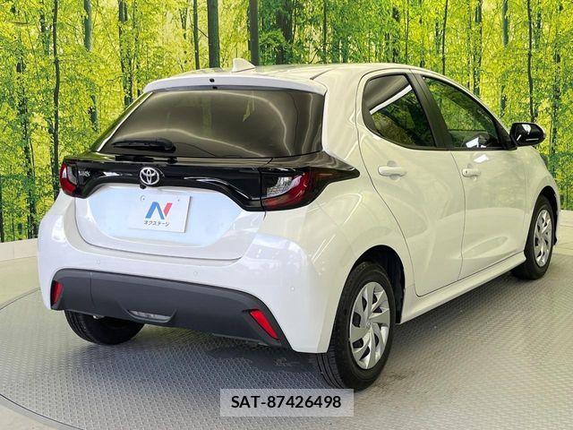 Toyota YARIS 2024-07 8884667-17