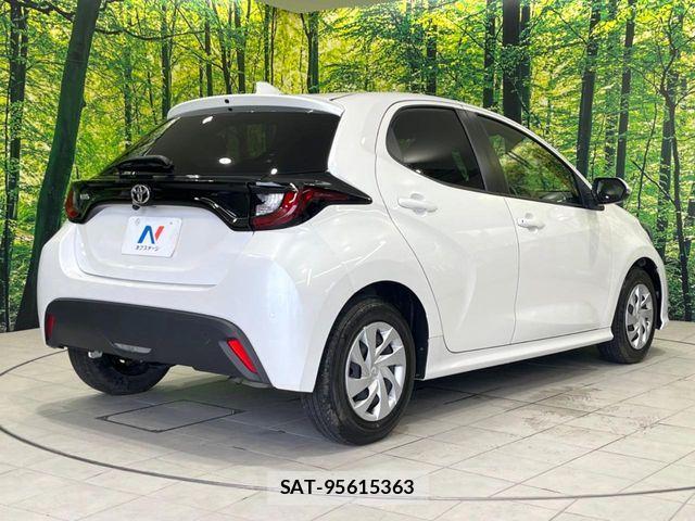 Toyota YARIS 2024-07 8884673-16