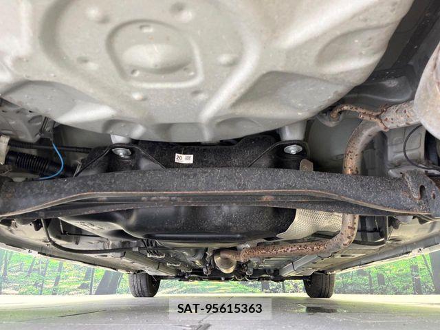 Toyota YARIS 2024-07 8884673-18