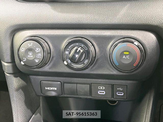 Toyota YARIS 2024-07 8884673-5