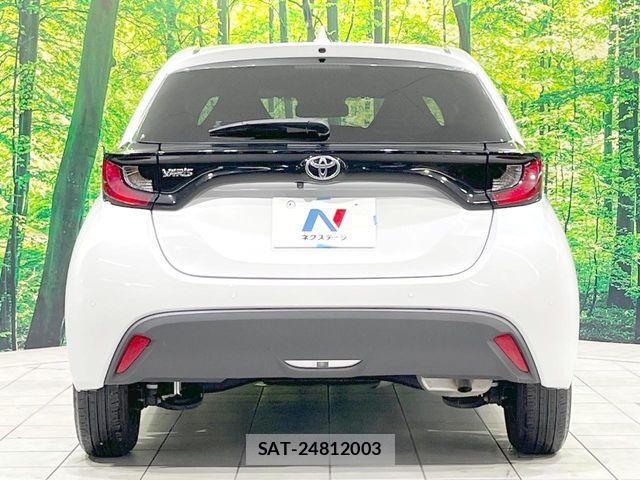 Toyota YARIS 2024-07 8884678-14