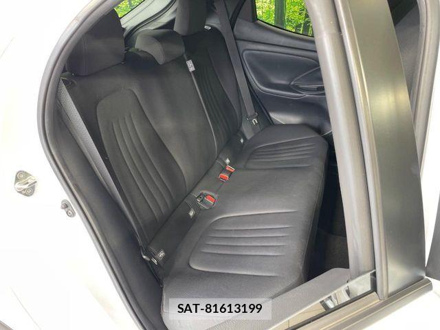 Toyota YARIS 2024-07 8884676-8