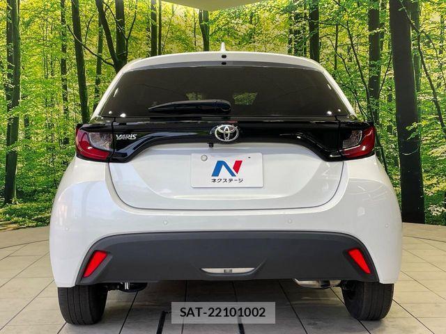 Toyota YARIS 2024-07 8884670-14