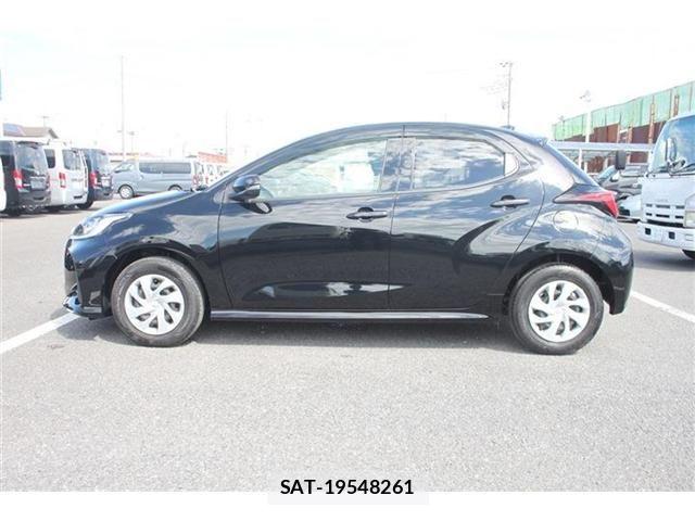 Toyota YARIS 2024-03 8884669-12