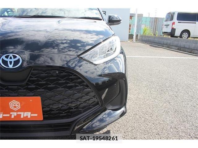 Toyota YARIS 2024-03 8884669-25