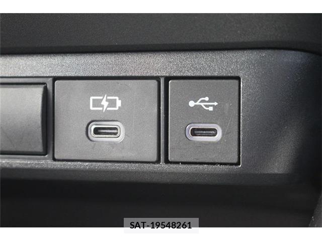 Toyota YARIS 2024-03 8884669-4